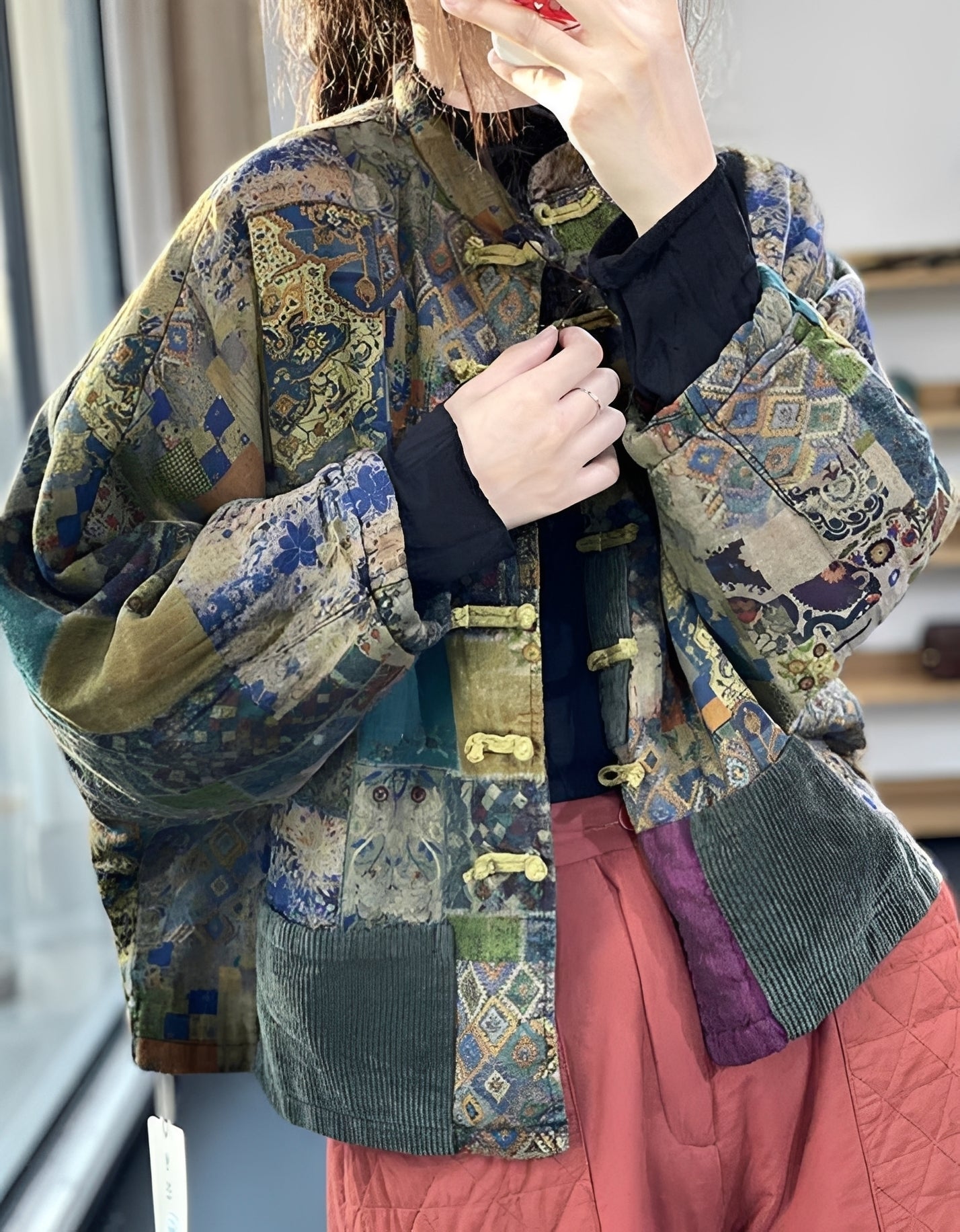 Hazel - Damenmantel mit Taschen im klassischen Design