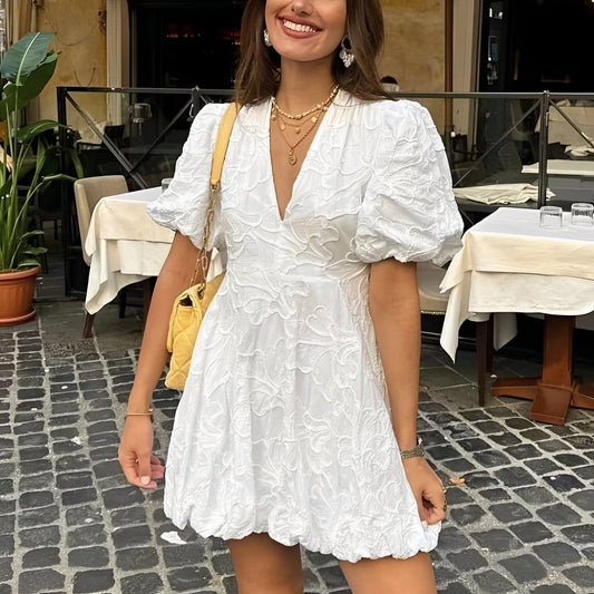 Claudia - Elegantes Mini-Kleid mit Stickereien