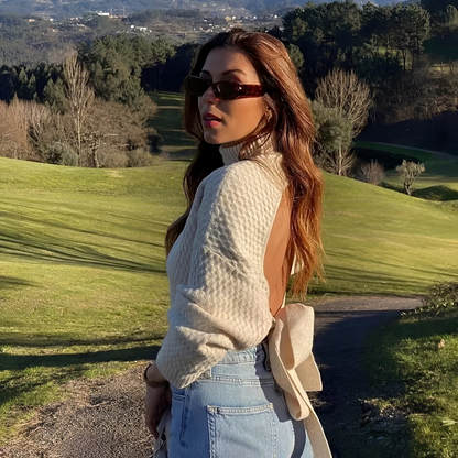 Adelyn - Moderner Pullover mit Schleifenverzierung
