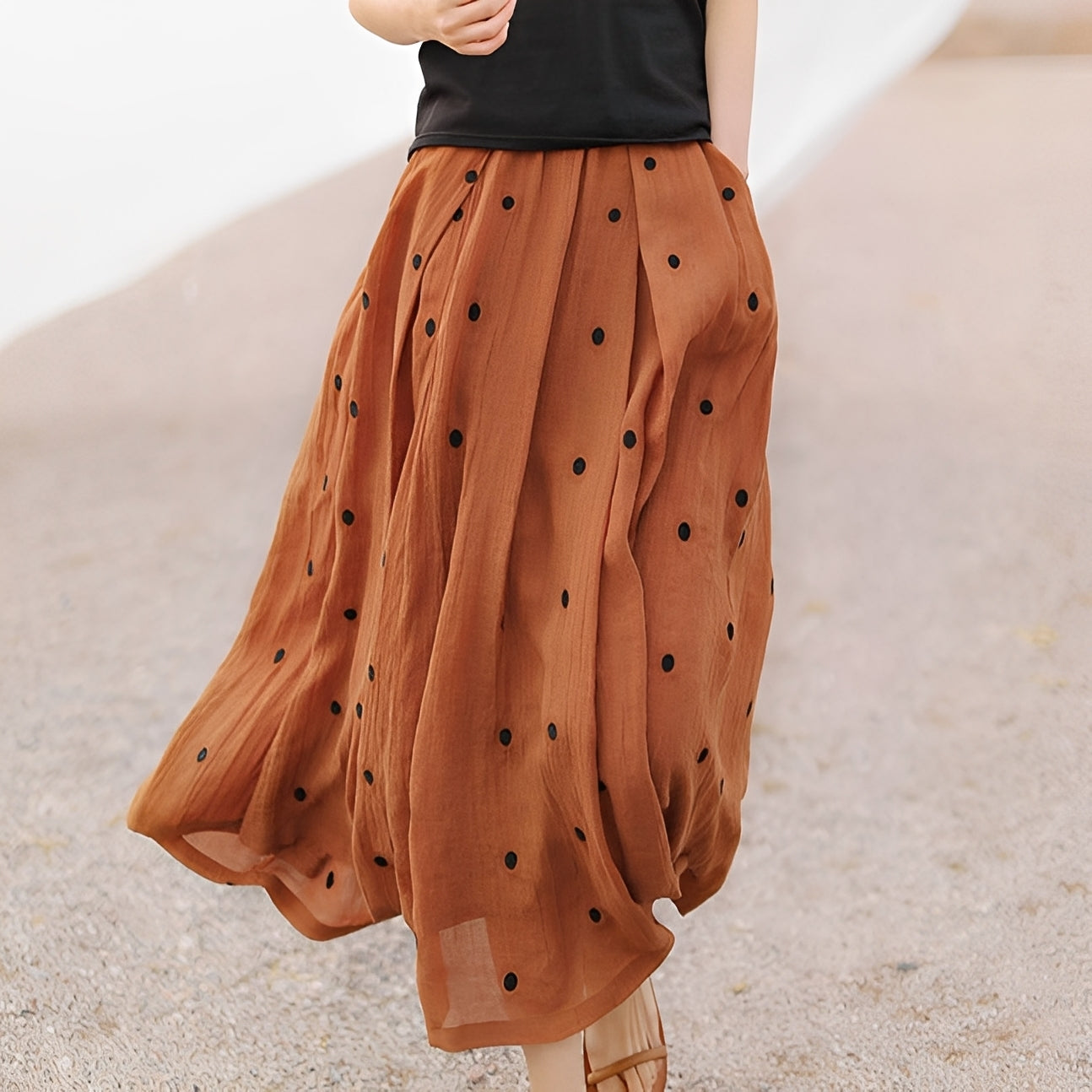 Thea - Lockerer Damenrock mit Polka-Dots