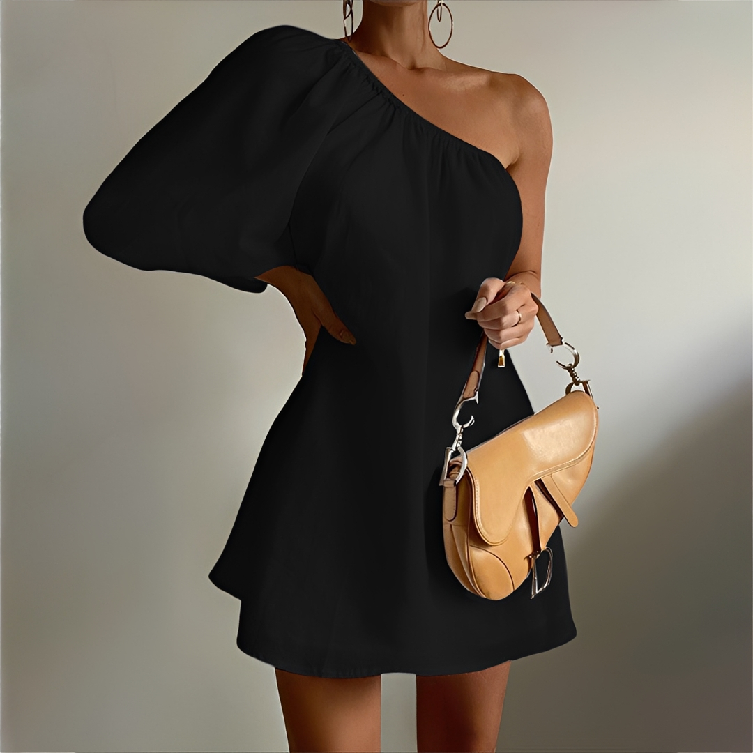Jessy - Kurzes Kleid mit asymmetrischem Ärmel