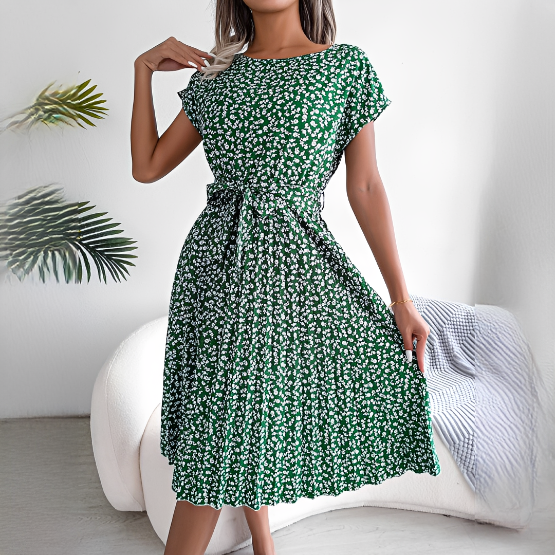 Lyka - Modisches Sommerkleid mit kurzen Ärmeln für Damen