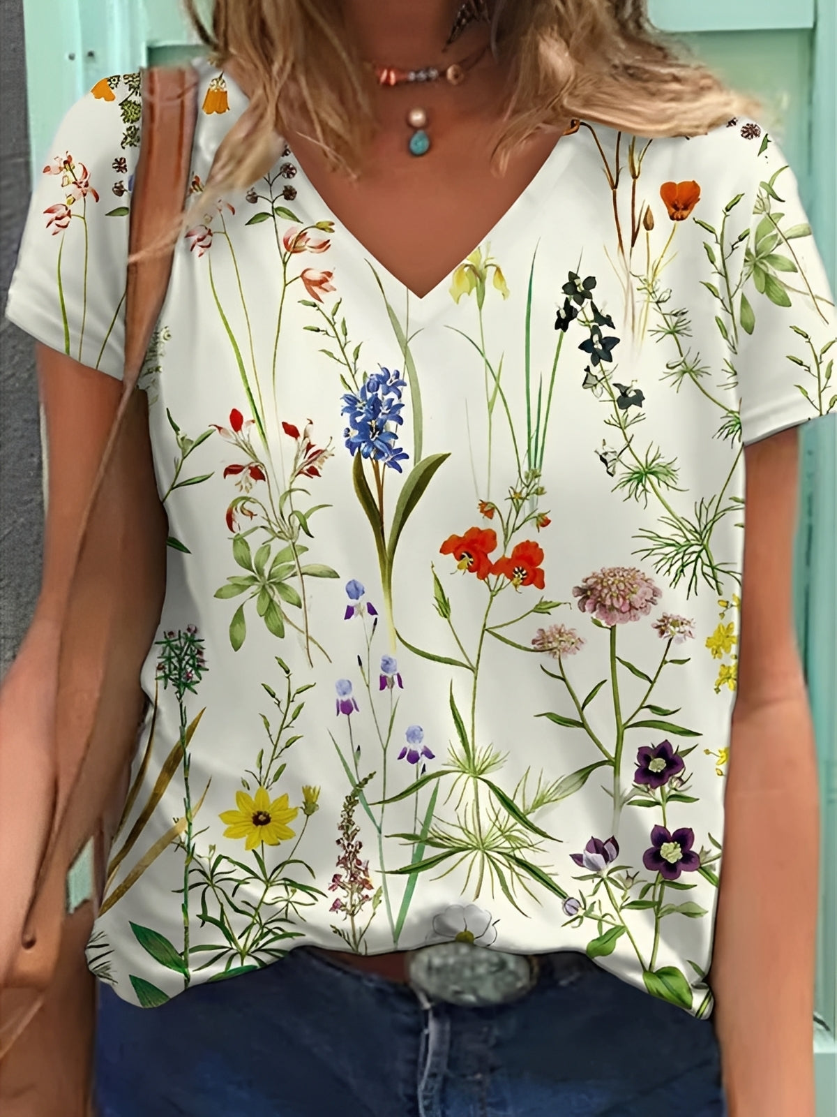 Niki - Elegantes Damenoberteil mit Blumendesign