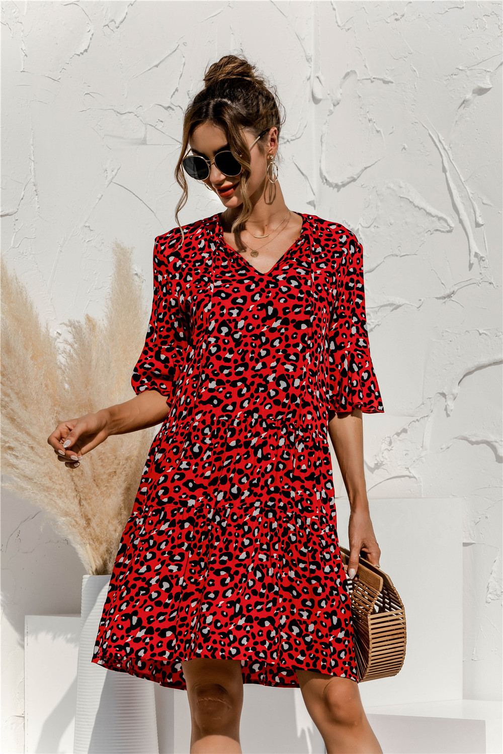 Nila – Kurzes Sommerkleid mit Taillenschlitz
