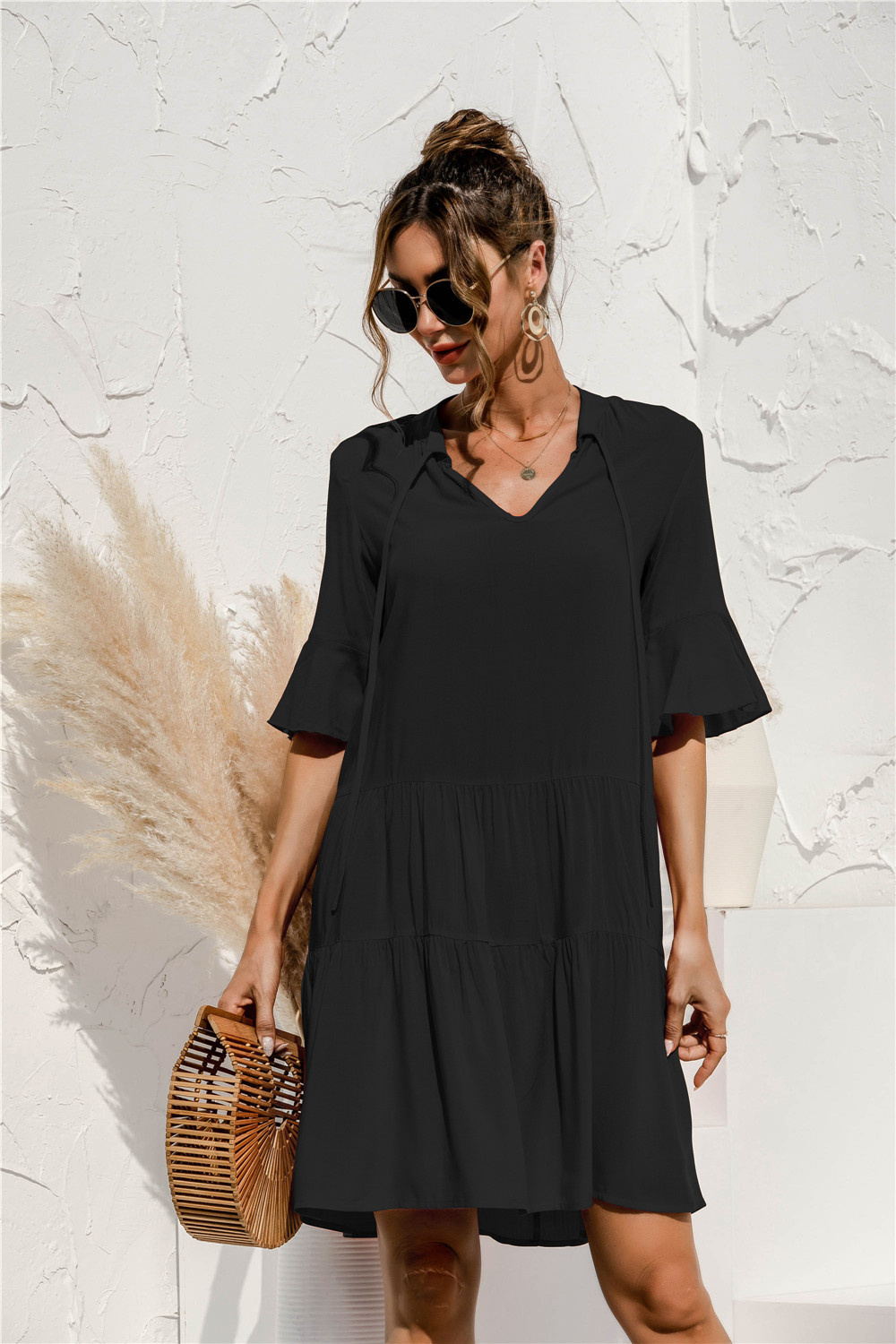 Nila – Kurzes Sommerkleid mit Taillenschlitz