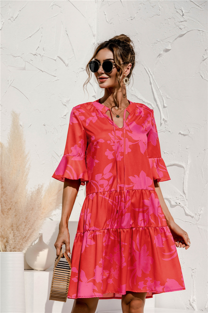 Nila – Kurzes Sommerkleid mit Taillenschlitz