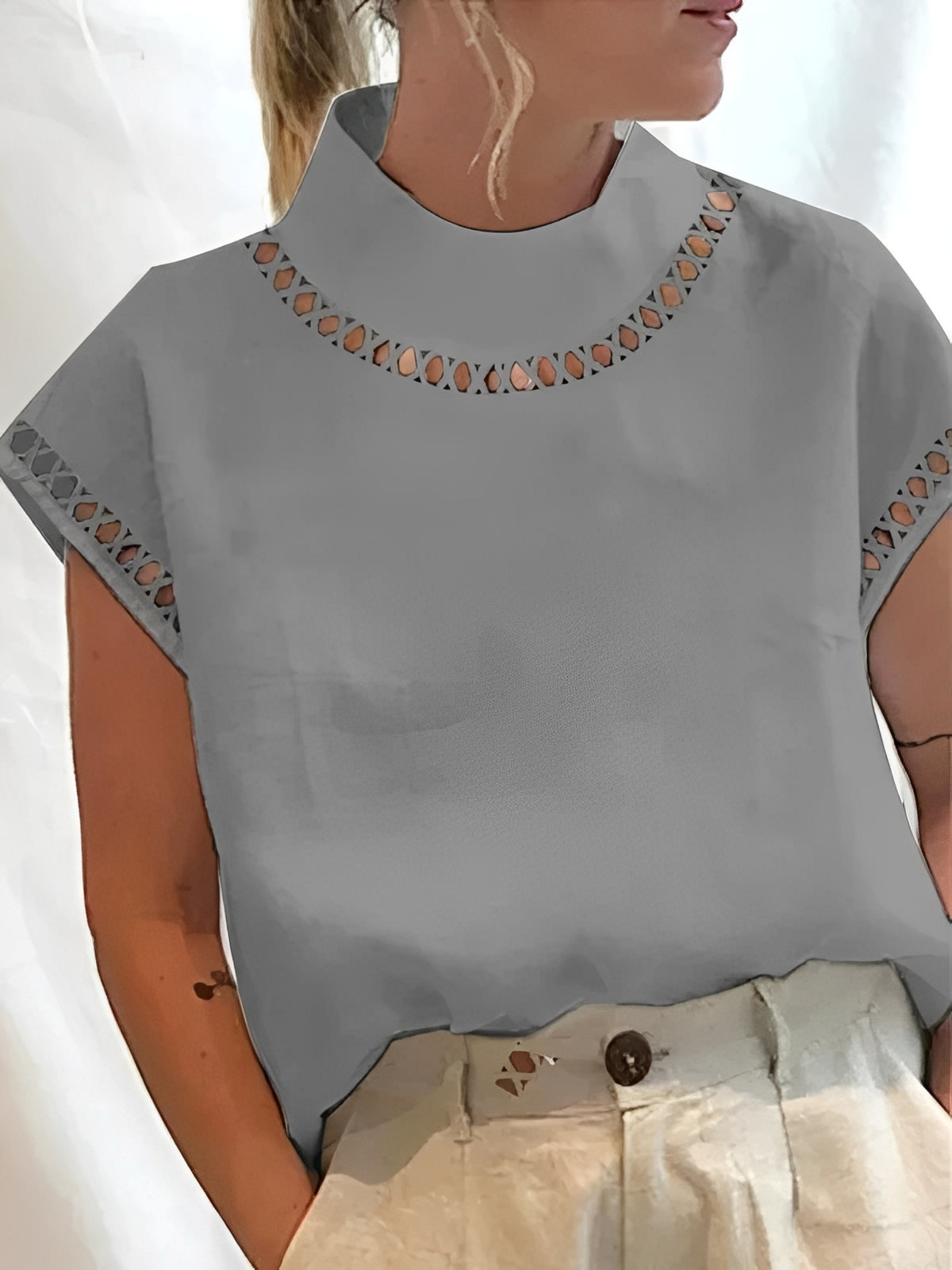 Nannie - Stilvolles Top mit Damen-Ausschnitt